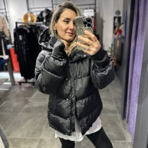SİYAH KOL DETAY ŞİŞME MONT