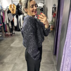 GRİ SİMLİ CROP KAZAK - Görsel 3