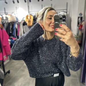 GRİ SİMLİ CROP KAZAK - Görsel 4