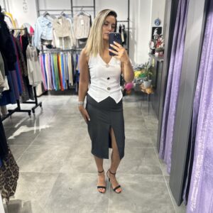 BEYAZ DÜĞMELİ YELEK BLUZ - Görsel 3