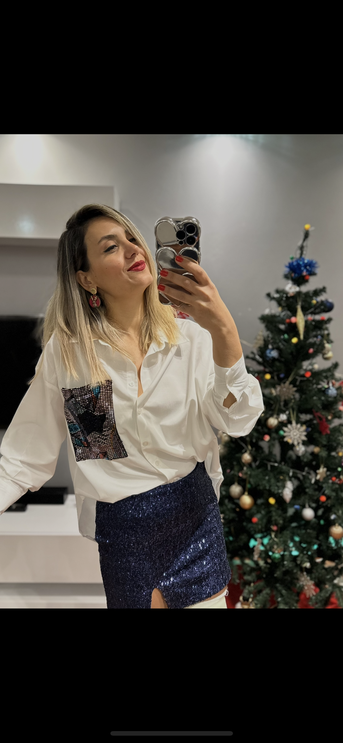 BEYAZ PULLU CEPLİ GÖMLEK