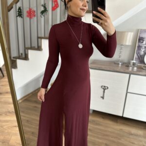 BORDO BOĞAZLI YIRTMAÇLI UZUN ELBİSE