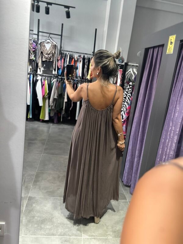 KAHVE ASKILI PÜSKÜLLÜ ELBİSE