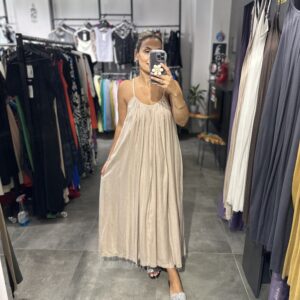 BEJ ASKILI PÜSKÜLLÜ ELBİSE