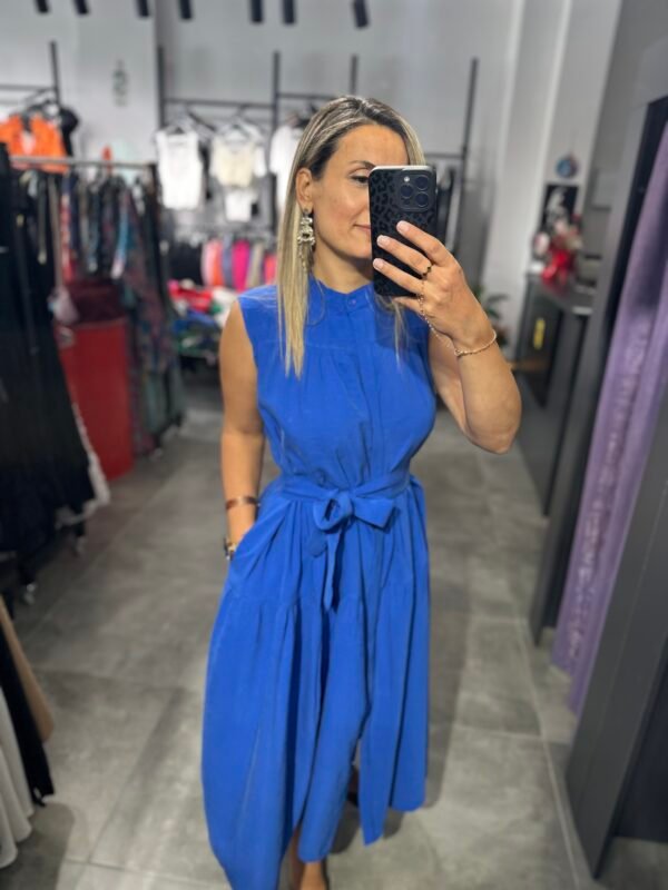 MAVİ DÜĞMELİ UZUN ELBİSE