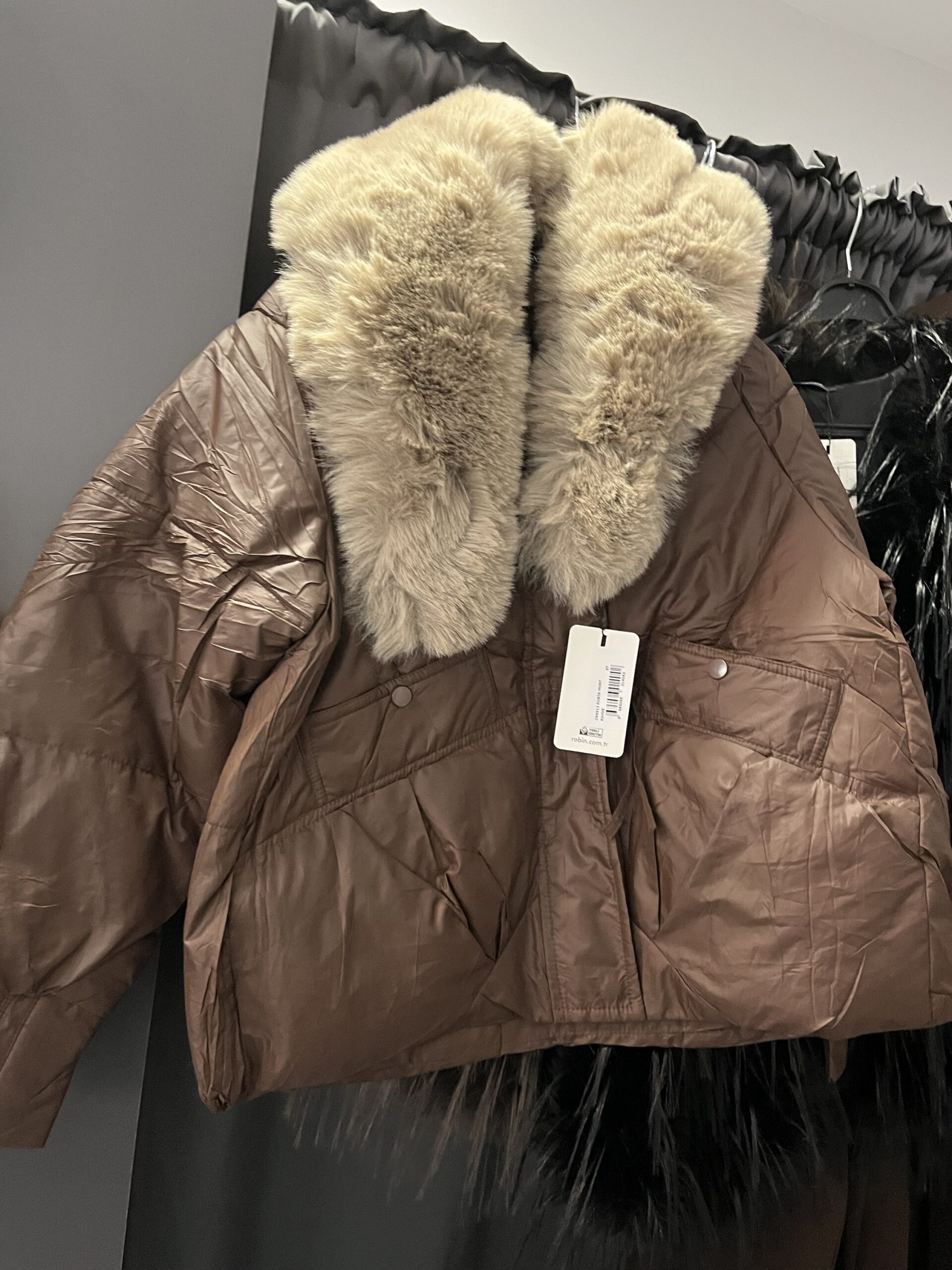 KAHVE YAKASI KÜRKLÜ MONT - Görsel 6