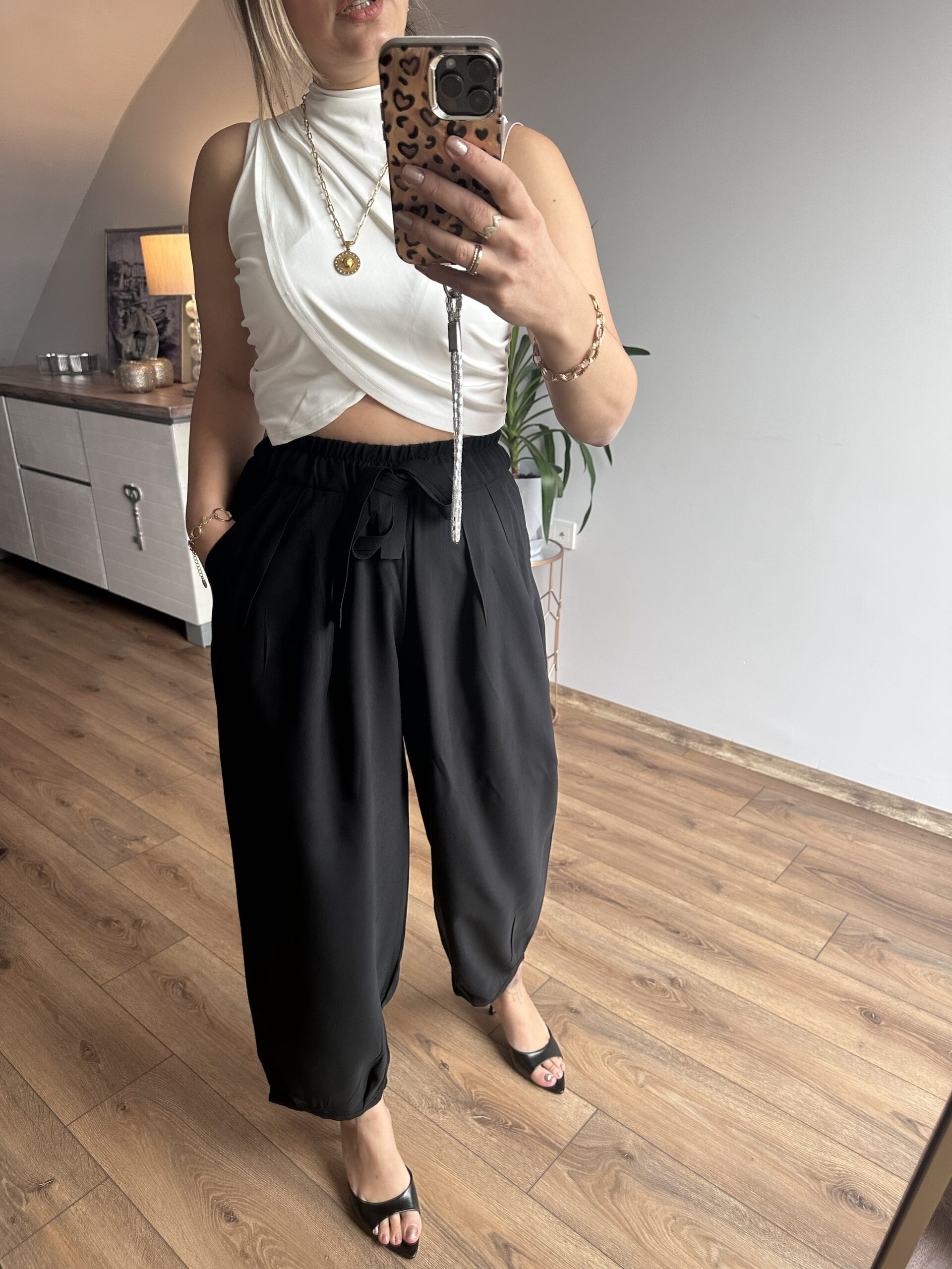 SİYAH BELİ BAĞLAMALI PANTOLON - Görsel 3